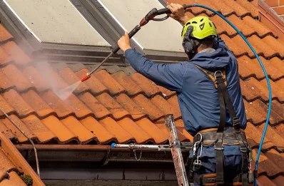 Démoussage et hydrofuge de toiture à Mortcerf